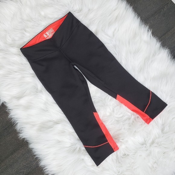 New Balance Pants - NEW BALANCE - Sport capri leggings - S